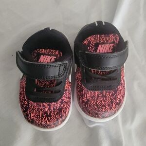 Nike Kids Black and Pink Patterned Sneakers